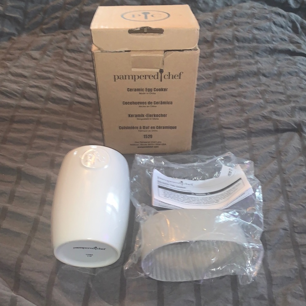 Pampered Chef, Replacement Ceramic  Egg Cooker, Brand New